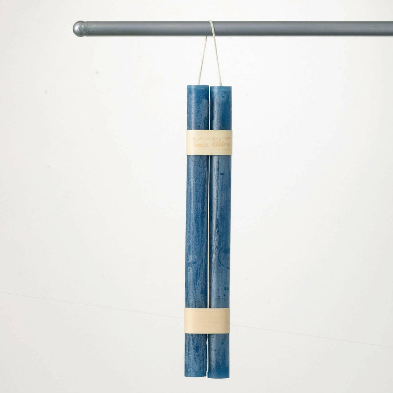 ENGLISH BLUE HANGING TAPER 2.