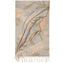 Plume Throw.
