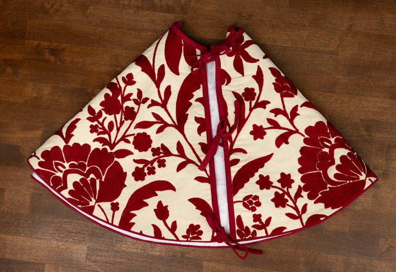 Crewelwork Red Floral Tree Skirt