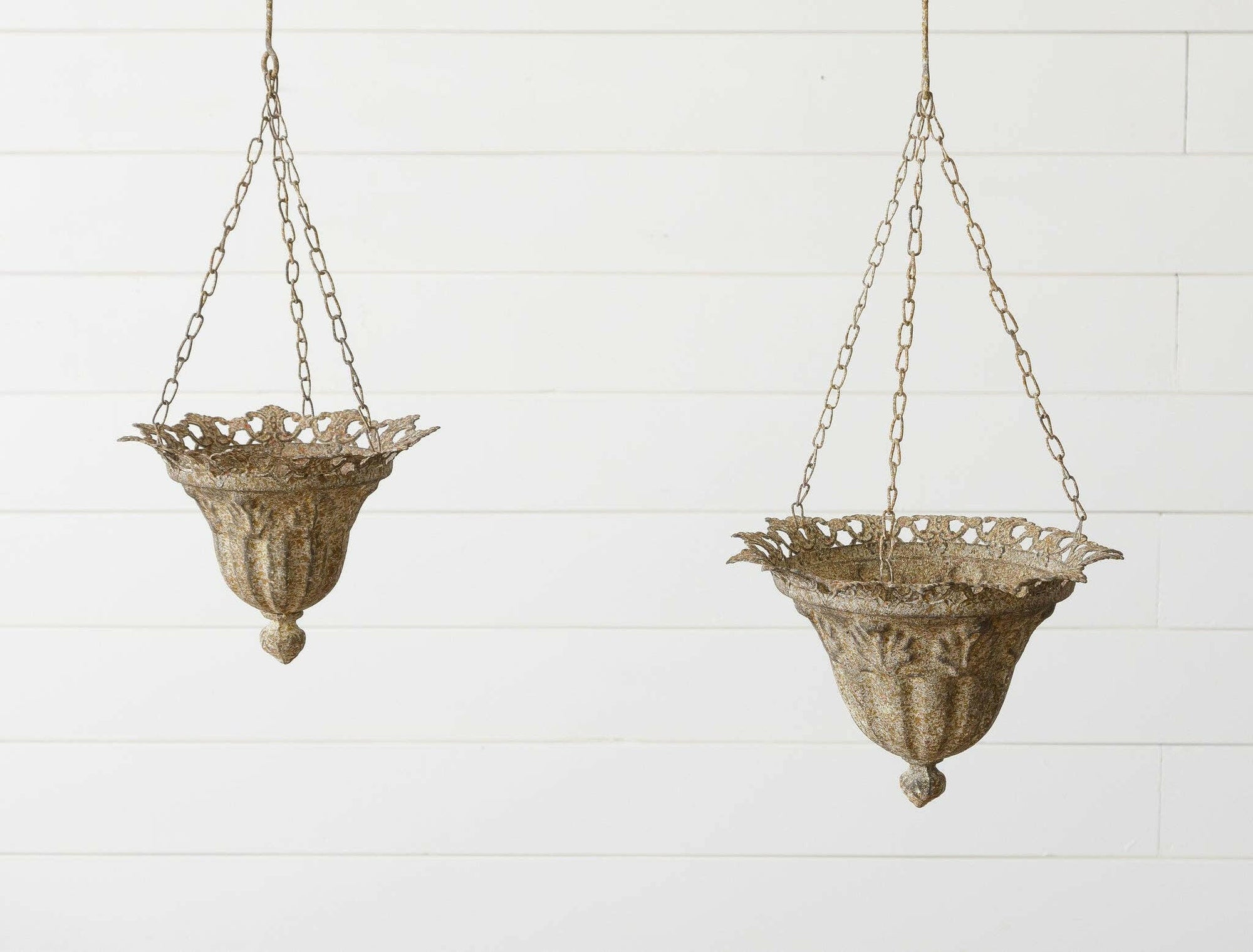 Iron Hanging Planters (Set Of 02).
