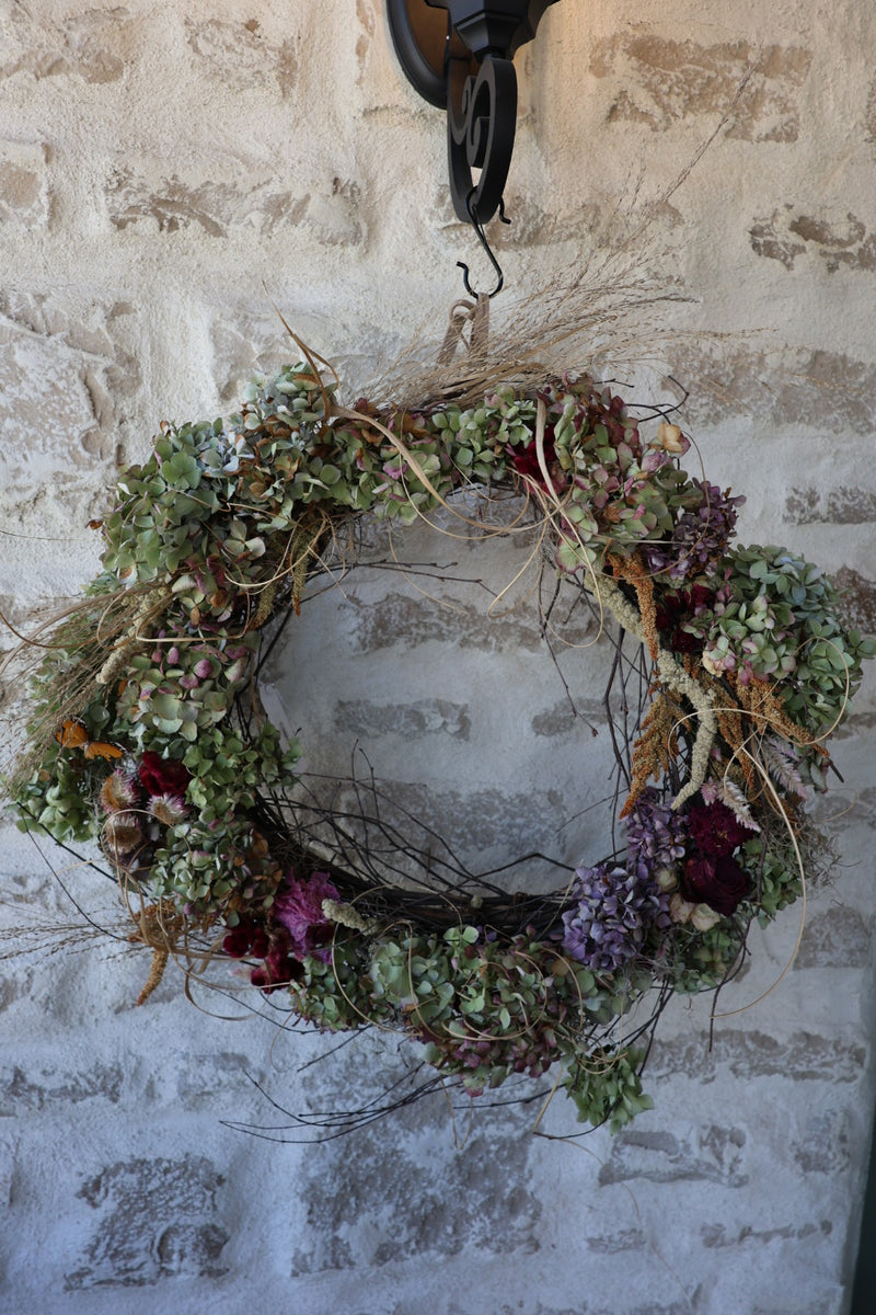 21" Dried Hydrangea Wreath