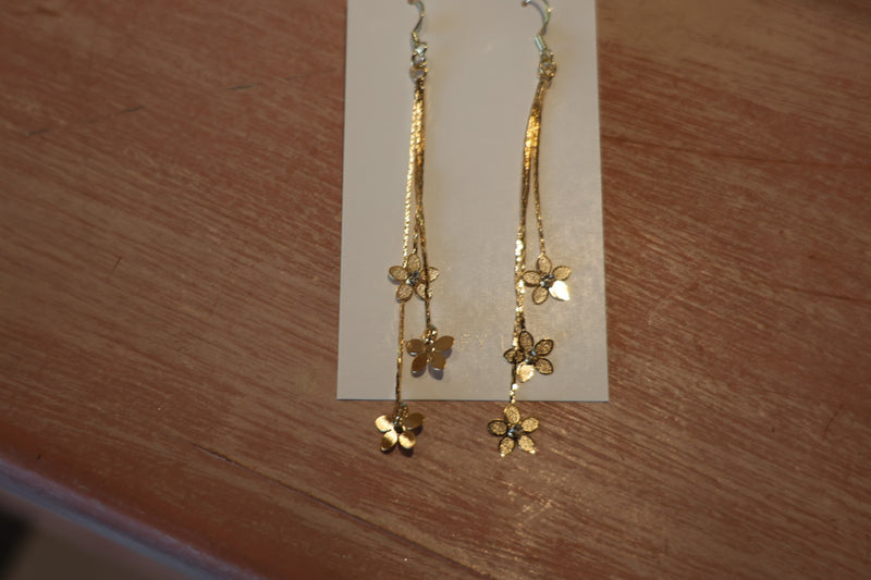 Honey Lou Gold & Crystal Floral Earring