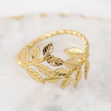 Laurel Wreath Napkin Ring   Matte Gold   2"