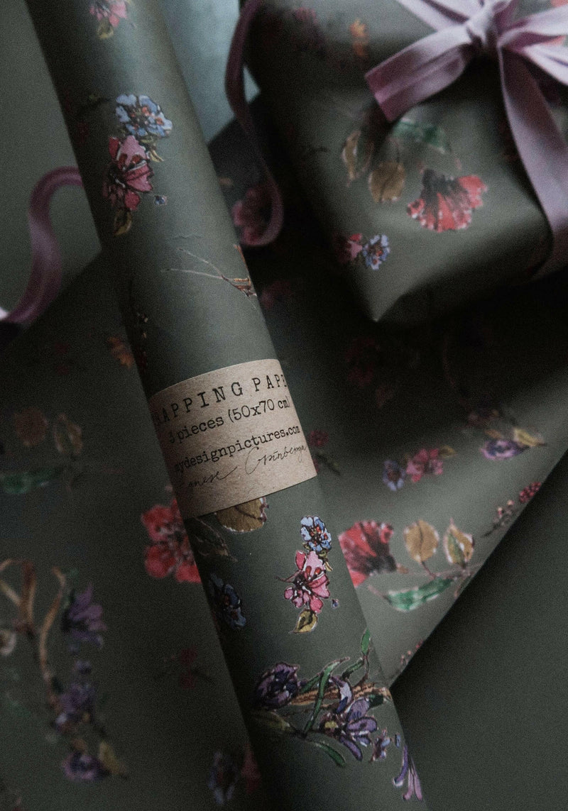 Set Of 3 Pieces Flowers on dark grey Wrapping Paper.