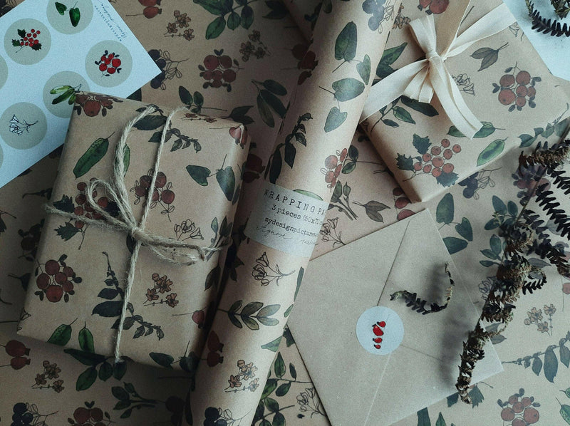 Set Of 3 Pieces Berries And Plants Kraft Wrapping Paper.