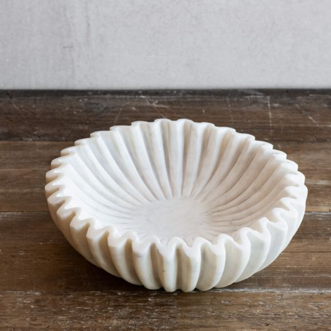7" MARBLE RUFFLE BOWL.